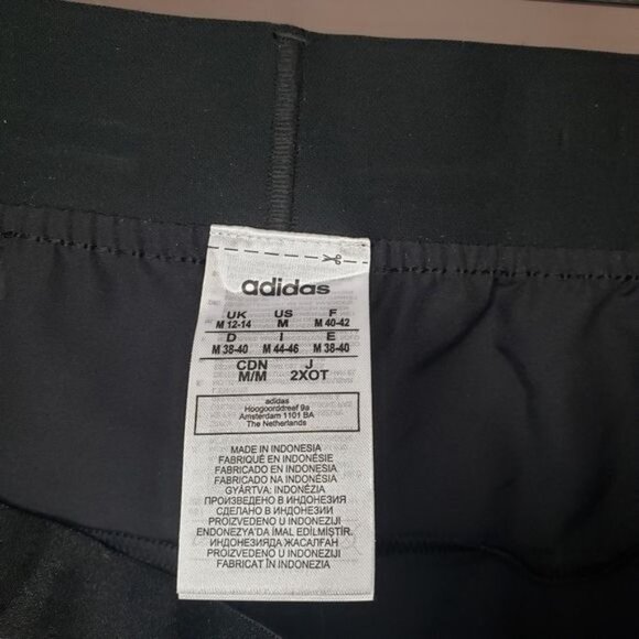 NWT Adidas TC shorts - Size‎ Medium - Picture 7 of 7